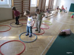 Egy kicsi mozgás a meseréten