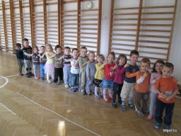 Egy kicsi mozgás a meseréten