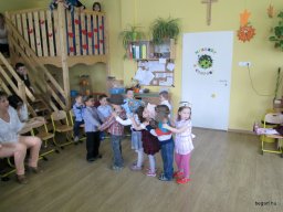 Az édesanyákat köszöntöttük Meseréten