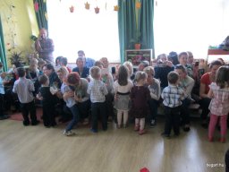 Az édesanyákat köszöntöttük Meseréten