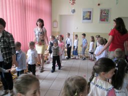 Édesanyák a Zengőerdőben