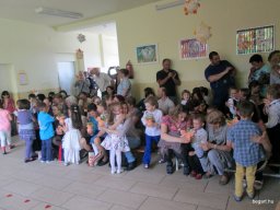 Édesanyák a Zengőerdőben